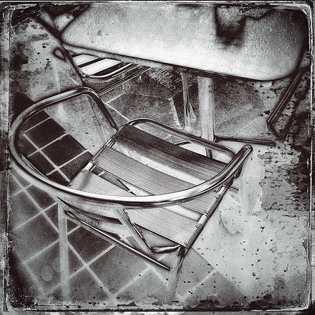 Café Solar I :: Waiting For Man Ray